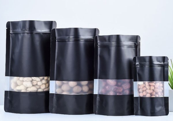 Sachets d'emballage alimentaire à fermeture éclair en aluminium noir mat, sac refermable fati pack packaging et emballage maroc