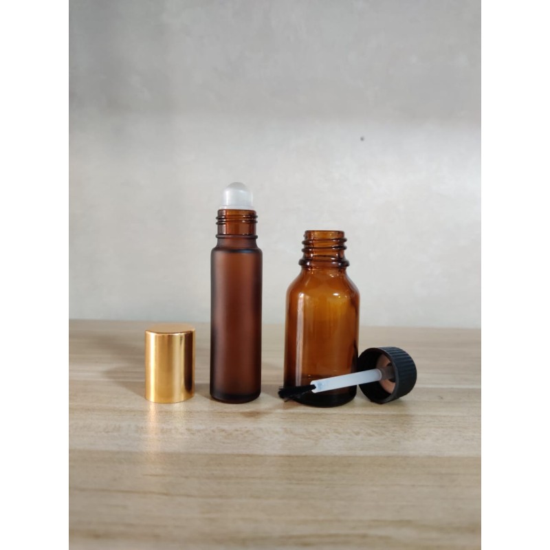 flacons-en-verre-pharmaceutique-ambre-10-ml-bouchon-a-vis-noir-pinceau-inviolable packaging et emballage maroc fati pack