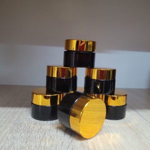 pots-en-verre-noire-avec-couvercle-dore-50g emballage cosmetique en verre noir fati pack