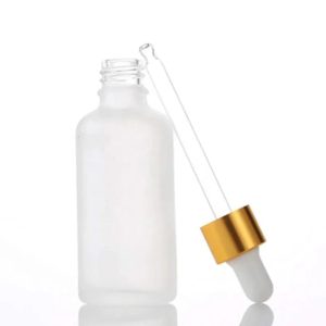 Flacon compte goutte en verre transparent givré avec bouchon doré-blanc (3)